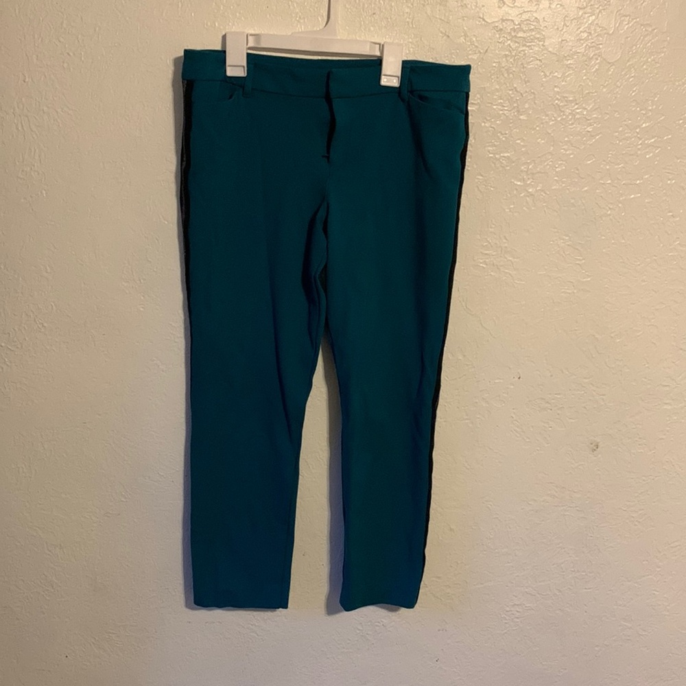 Old Navy pixie cut pants, ankle length, size 10